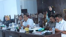 Anggota DPRD Butur, Josri Janji Perjuangkan Pengaspalan Jalan Desa Lagundi