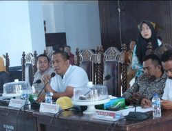 Anggota DPRD Butur, Josri Janji Perjuangkan Pengaspalan Jalan Desa Lagundi