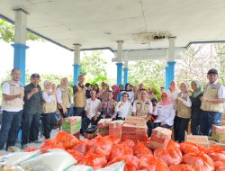 BPBD Butur Berikan Bantuan 113 KK Korban Banjir di Desa Lapandewa