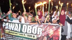 Sambut Tahun Baru Islam 1448 H, Warga Kota Baubau Pawai Obor 
