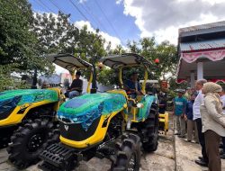 Yusran Fahim Serahkan Bantuan Alsintan Senilai Rp. 1.6 Miliar