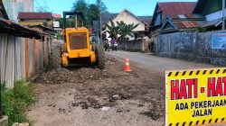 Pemkot Baubau  Perbaiki Penurunan Jalan Rau