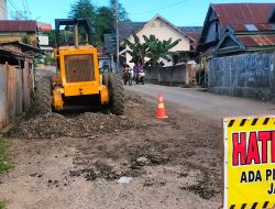Pemkot Baubau  Perbaiki Penurunan Jalan Rau