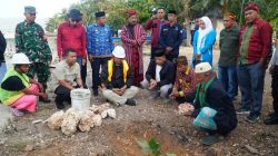 Bupati Buton Selatan Letakkan Batu Pertama Pembangunan Kampung Nelayan 